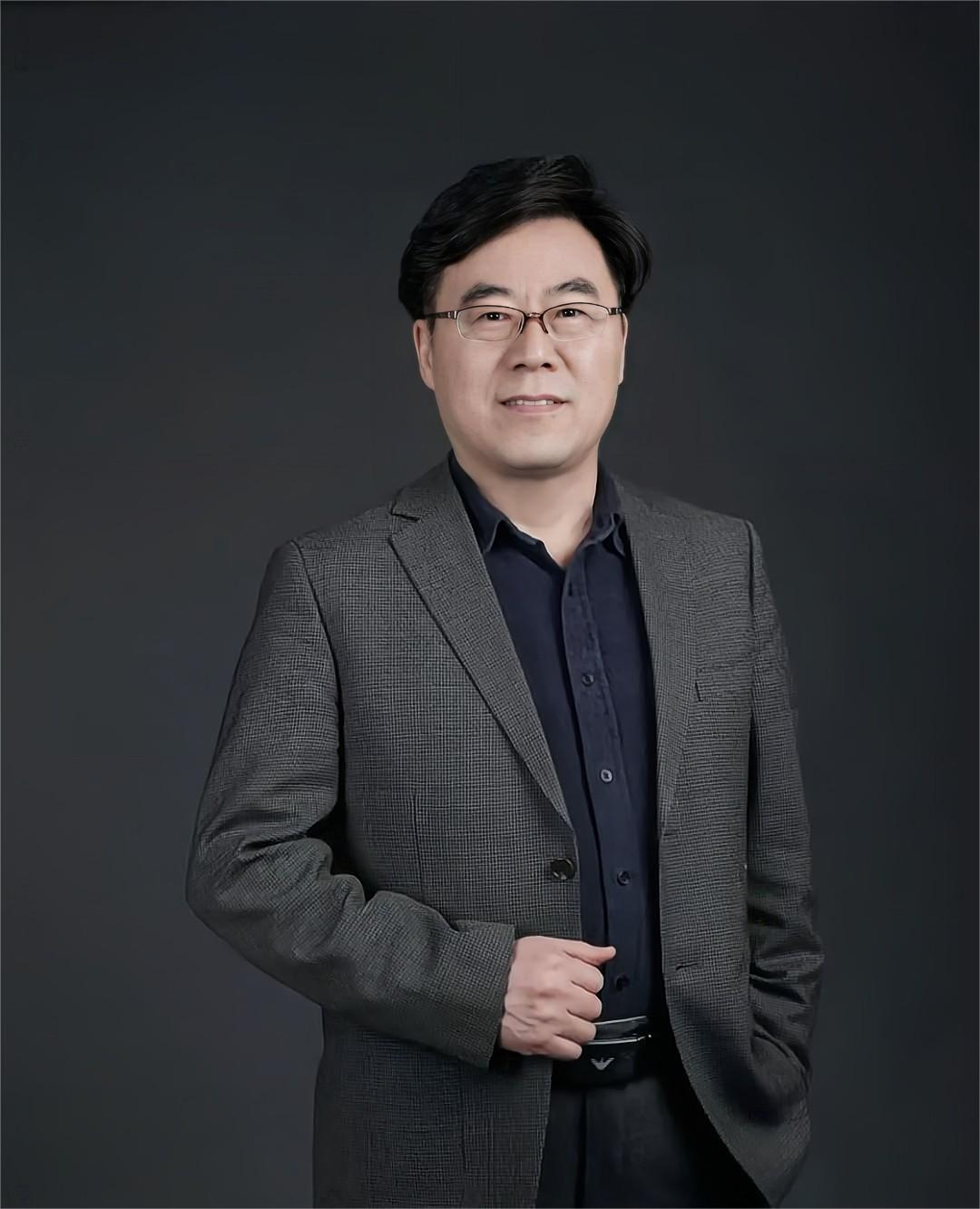 梁晓峰.jpeg