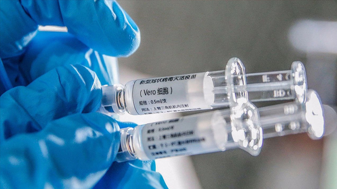 秋冬新冠流感双高发期 专家建议尽快接种疫苗